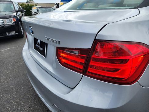Used 2012 BMW 328i Sedan RWD image 32