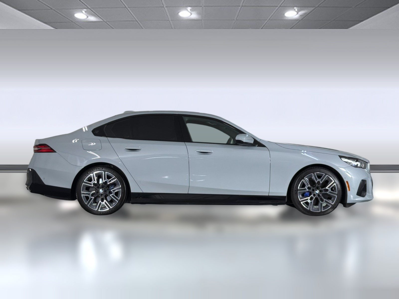 Used 2026 BMW i5 eDrive40 w/ M Sport Package RWD image 8