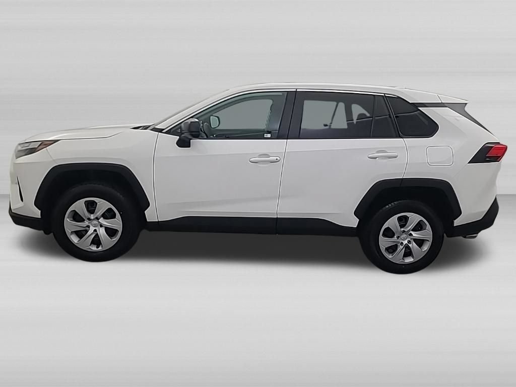 Used 2025 Toyota RAV4 LE AWD/4WD image 8