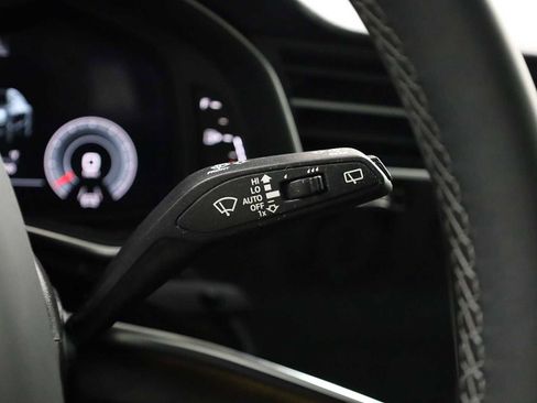 Used 2023 Audi Q8 Premium Plus w/ Premium Plus Package image 28