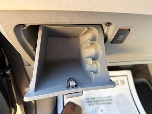 Used 2013 Toyota Sienna LE w/ Towing Pkg FWD image 17