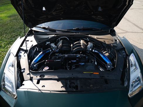 Used 2012 Nissan GT-R Premium AWD/4WD image 34