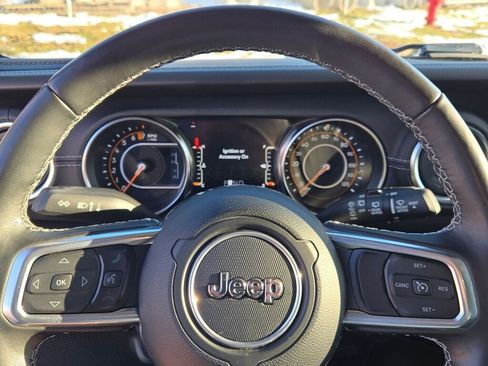 Certified 2022 Jeep Wrangler Unlimited Sahara w/ Cold Weather Group image 27