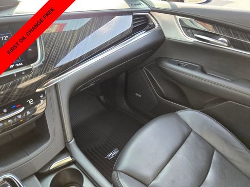 Used 2023 Cadillac XT6 Premium Luxury AWD/4WD image 33