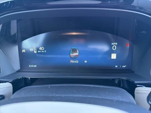 New 2026 Lincoln Corsair Premiere image 10