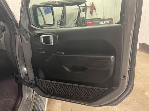 Used 2021 Jeep Gladiator Rubicon image 32