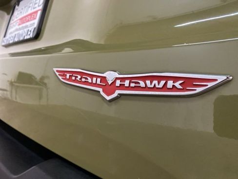 Used 2015 Jeep Renegade Trailhawk w/ Premium Leather Group image 95