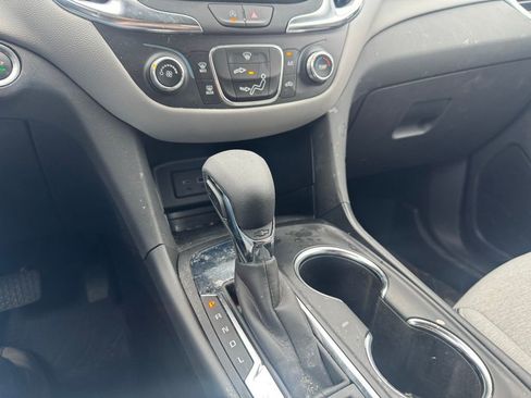 Used 2024 Chevrolet Equinox LS w/ LS Convenience Package FWD image 11