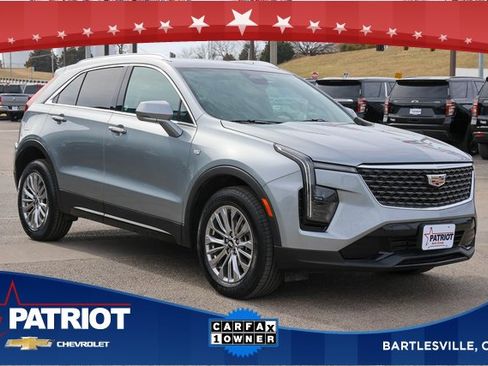 Used 2024 Cadillac XT4 Premium Luxury image 1