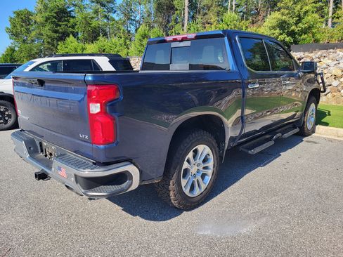 Used 2023 Chevrolet Silverado 1500 LTZ w/ LTZ Premium Package AWD/4WD image 4