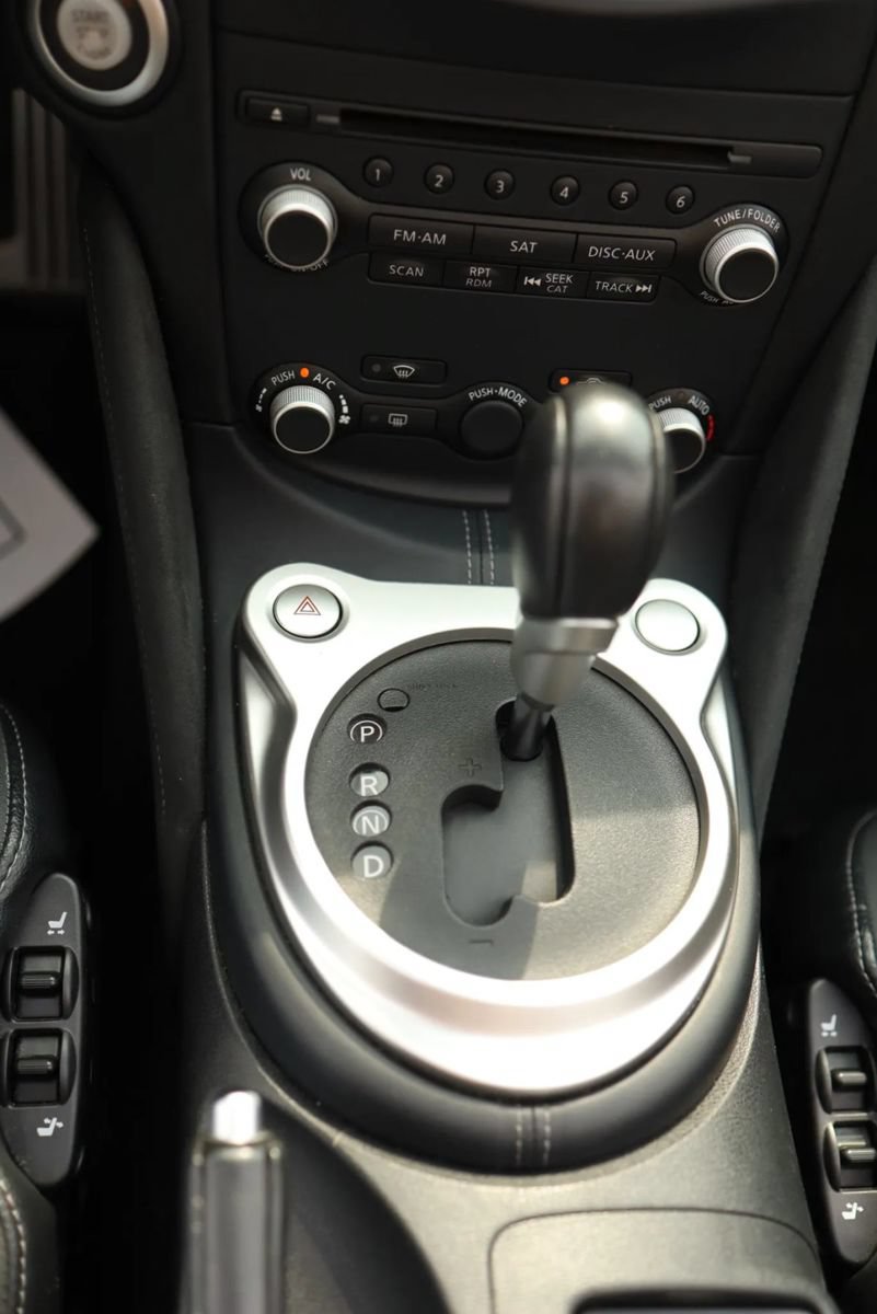 Used 2019 Nissan 370Z Touring RWD image 24