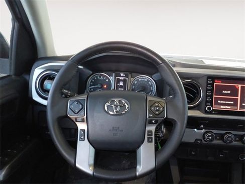 Used 2020 Toyota Tacoma SR5 image 12