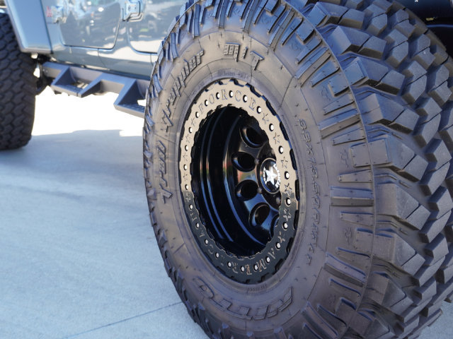 Used 2025 Jeep Wrangler Unlimited Rubicon w/ Safety Group AWD/4WD image 26