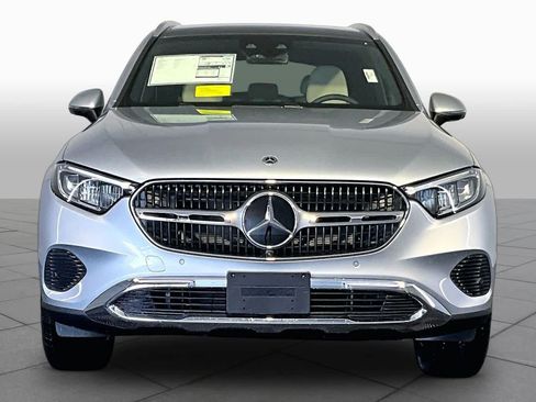 Used 2026 Mercedes-Benz GLC 300 4MATIC image 2