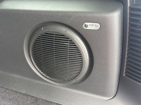 Used 2012 Jeep Liberty Limited Jet image 14