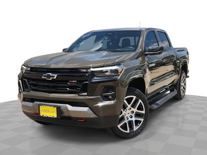 Used 2024 Chevrolet Colorado Z71 w/ Z71 Convenience Package 2