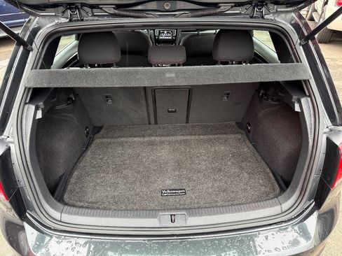 Used 2015 Volkswagen Golf 4-Door image 10