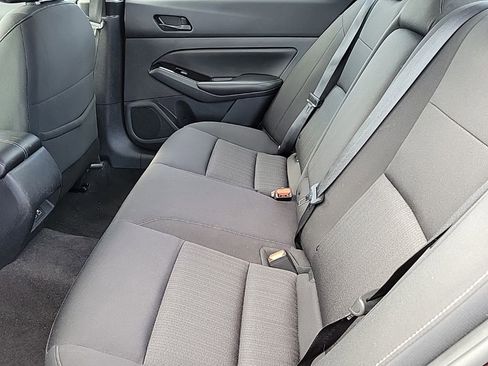 Used 2023 Nissan Altima 2.5 SV image 12