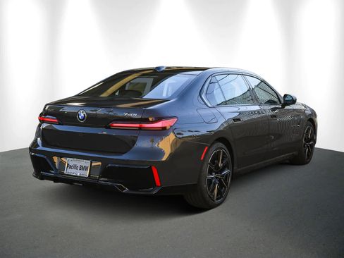 New 2026 BMW 740i w/ Premium Package image 5