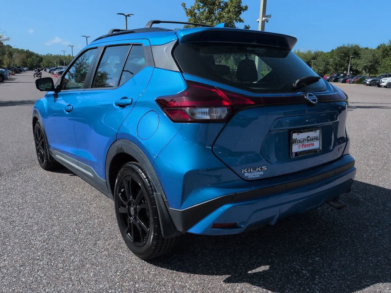 Used 2021 Nissan Kicks SR w/ SR Premium Package FWD image 4