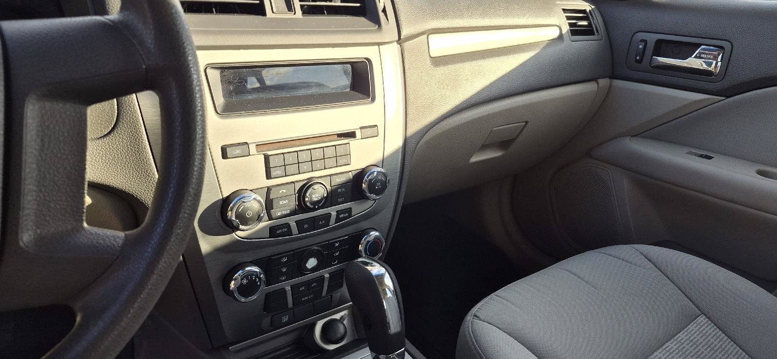 Used 2012 Ford Fusion S FWD image 8