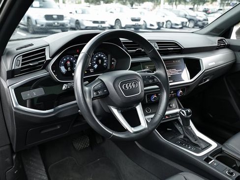 Used 2024 Audi Q3 2.0T Premium image 20