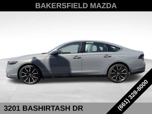 Used 2023 Honda Accord Touring image 2