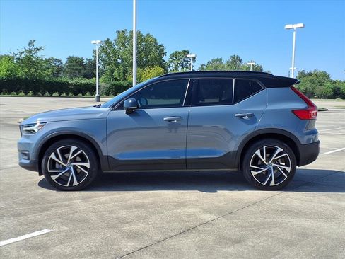 Used 2022 Volvo XC40 T5 R-Design w/ Advanced Package image 22