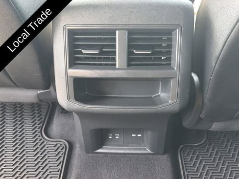 Used 2021 Volkswagen Atlas Cross Sport SE w/ V6 Towing Package FWD image 16