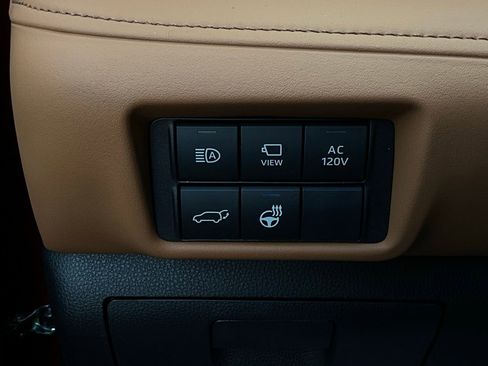 New 2026 Toyota Highlander Platinum image 24