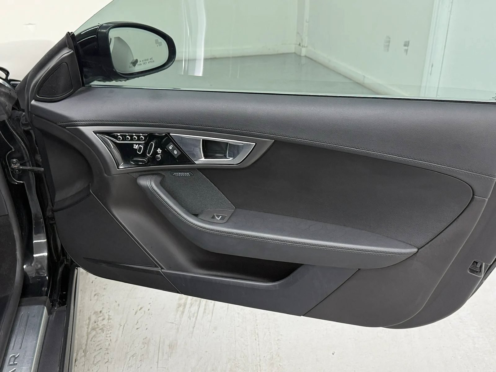 Used 2016 Jaguar F-TYPE Coupe RWD image 26