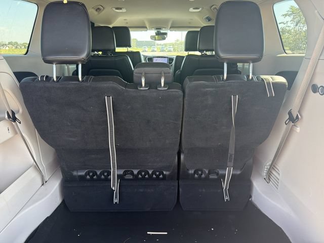 Used 2023 Chrysler Pacifica Touring-L FWD image 19