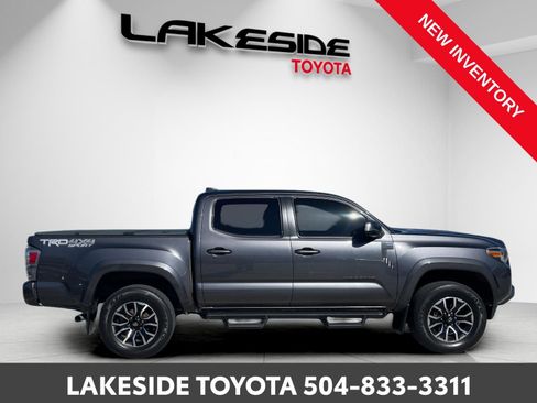 Used 2021 Toyota Tacoma TRD Sport w/ TRD Premium Sport Package image 7