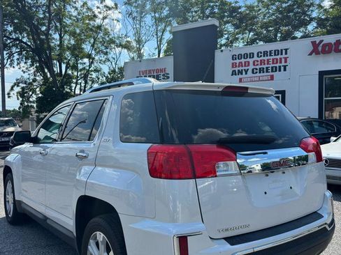 Used 2017 GMC Terrain SLT FWD image 4