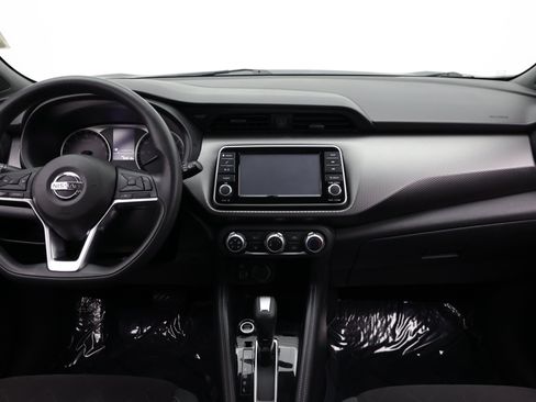 Used 2019 Nissan Kicks S FWD image 29