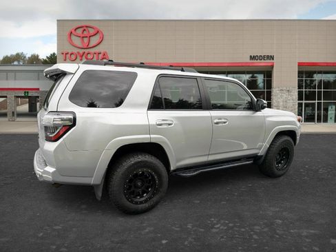 Used 2016 Toyota 4Runner Trail Premium AWD/4WD image 5
