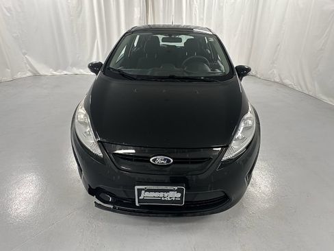 Used 2013 Ford Fiesta SE image 8