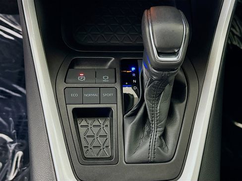 Used 2025 Toyota RAV4 XLE Premium image 21