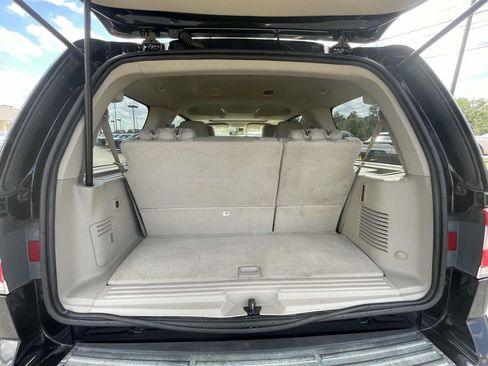 Used 2017 Lincoln Navigator Select image 9