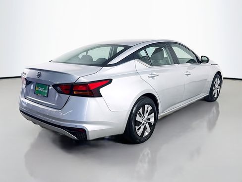 Used 2024 Nissan Altima 2.5 S image 10