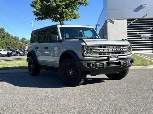 Used 2023 Ford Bronco Black Diamond AWD/4WD image 1