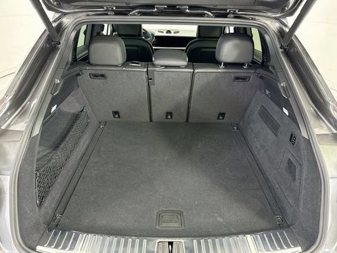 Certified 2024 Porsche Cayenne Coupe AWD/4WD image 28