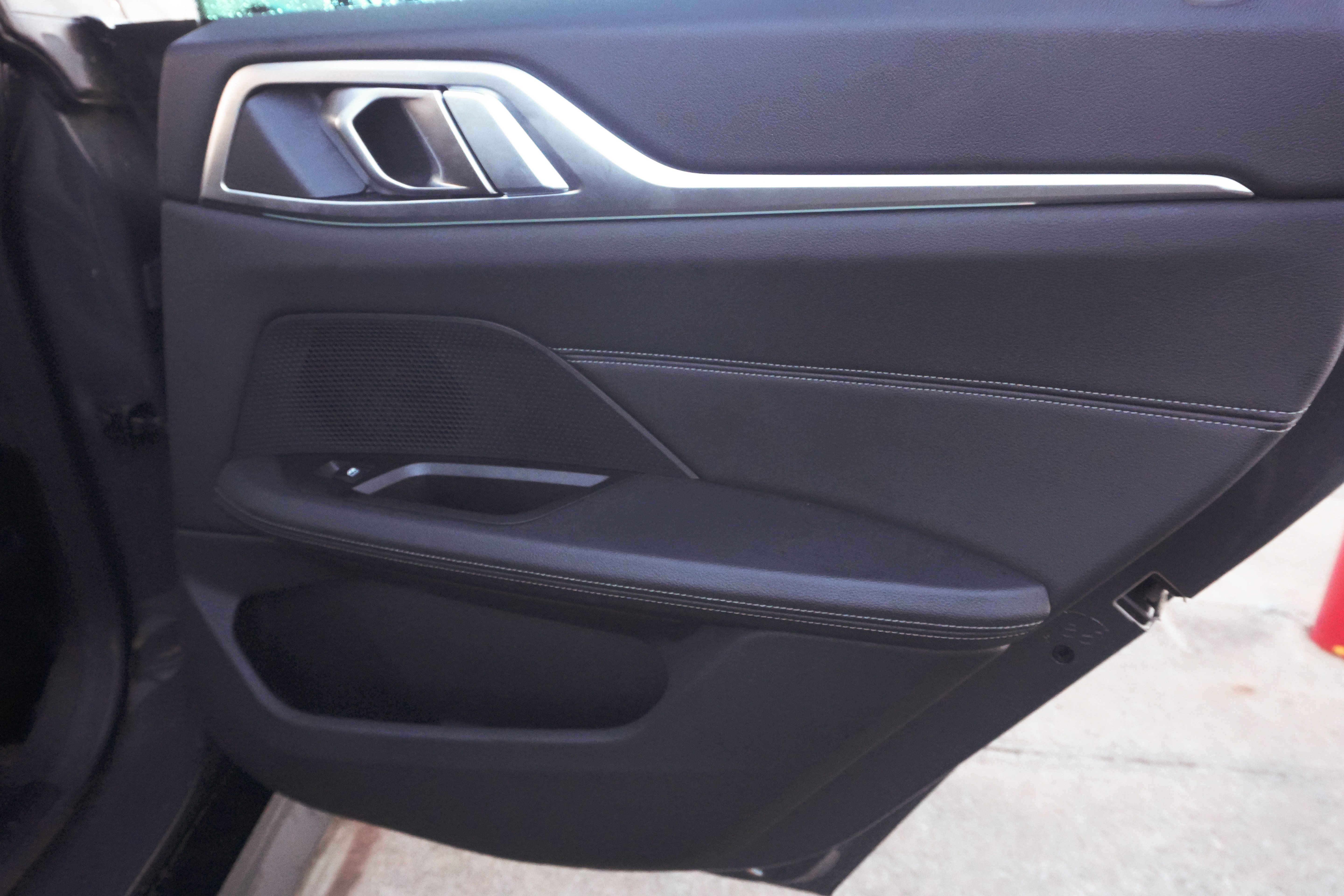 Certified 2024 BMW i4 eDrive35 w/ M Sport Package RWD image 30