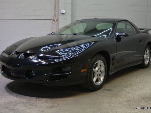 Used 2002 Pontiac Firebird Trans Am image 2