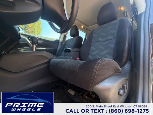 Used 2014 Nissan Rogue SV w/ SV Family Package AWD/4WD image 10
