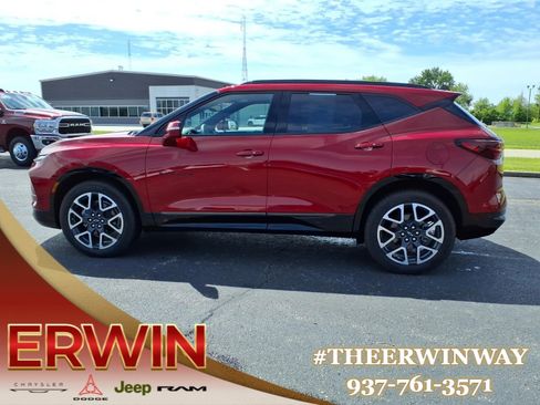 Used 2025 Chevrolet Blazer RS w/ LPO, Floor Liner Package FWD image 4