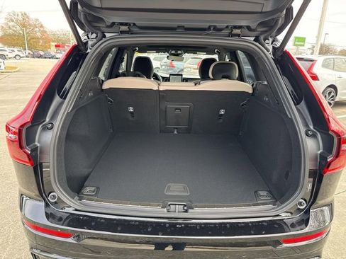New 2026 Volvo XC60 B5 Plus image 10