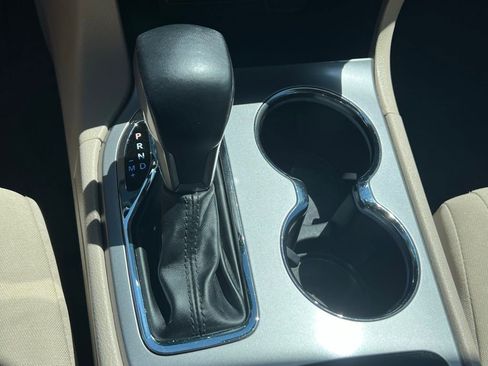 Used 2022 Jeep Grand Cherokee Laredo E w/ Security & Convenience Group image 37