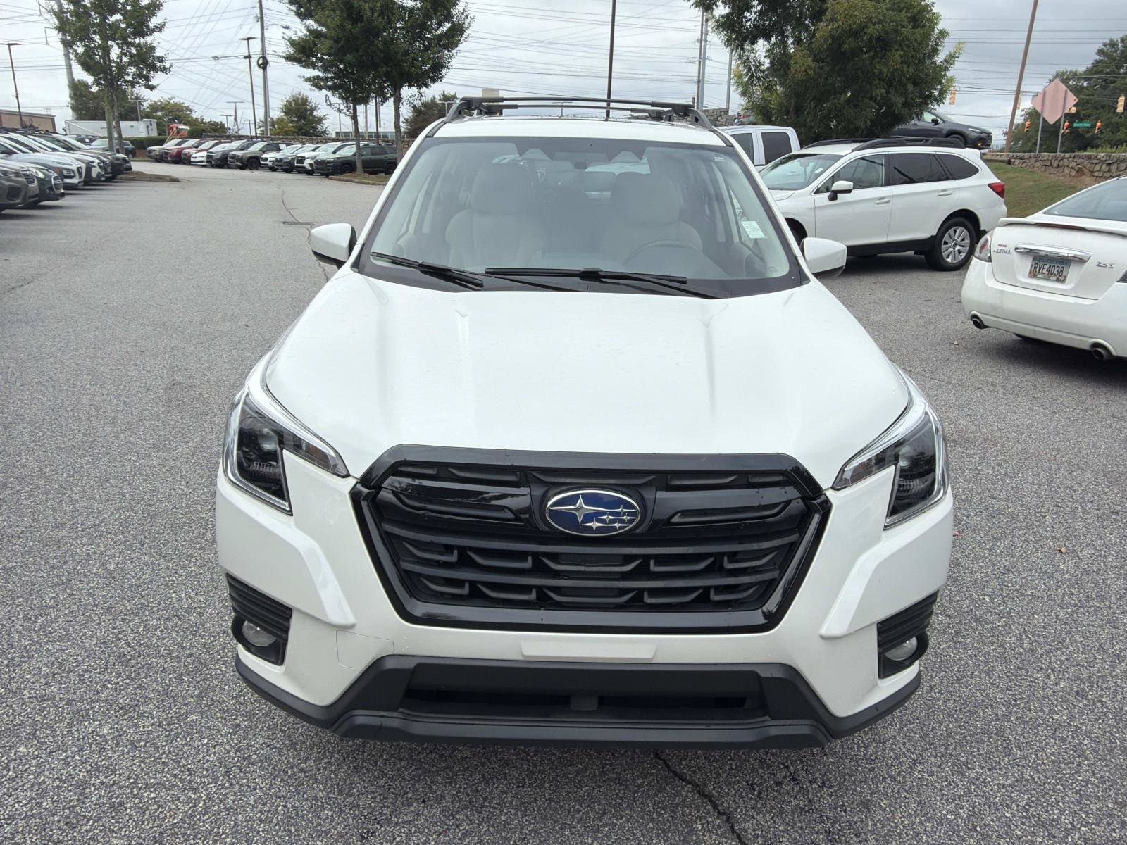 Used 2023 Subaru Forester Premium AWD/4WD image 4