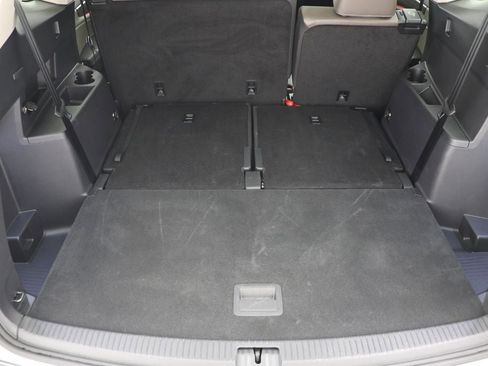 Used 2025 Volkswagen Atlas SEL image 30